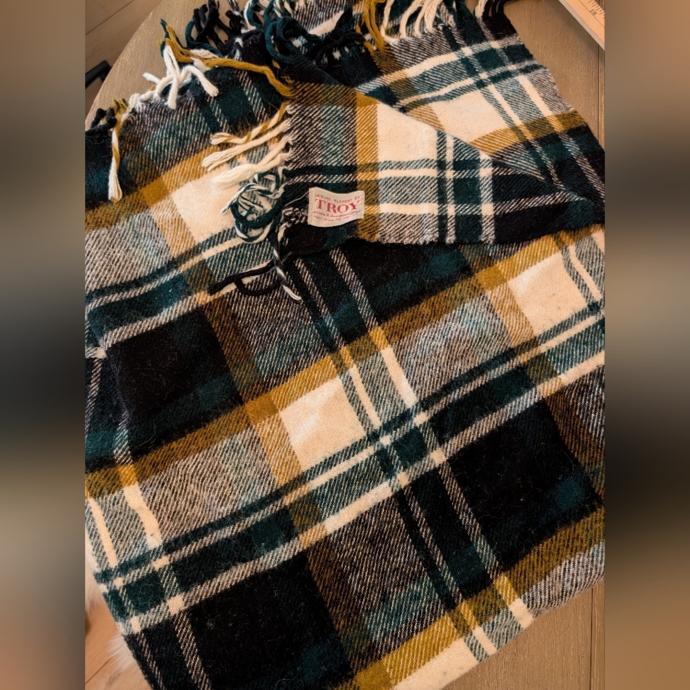 Troy Leisure Throw Blanket 52x53 Tartan Plaid Green Navy Gold USA VINTAGE picnic